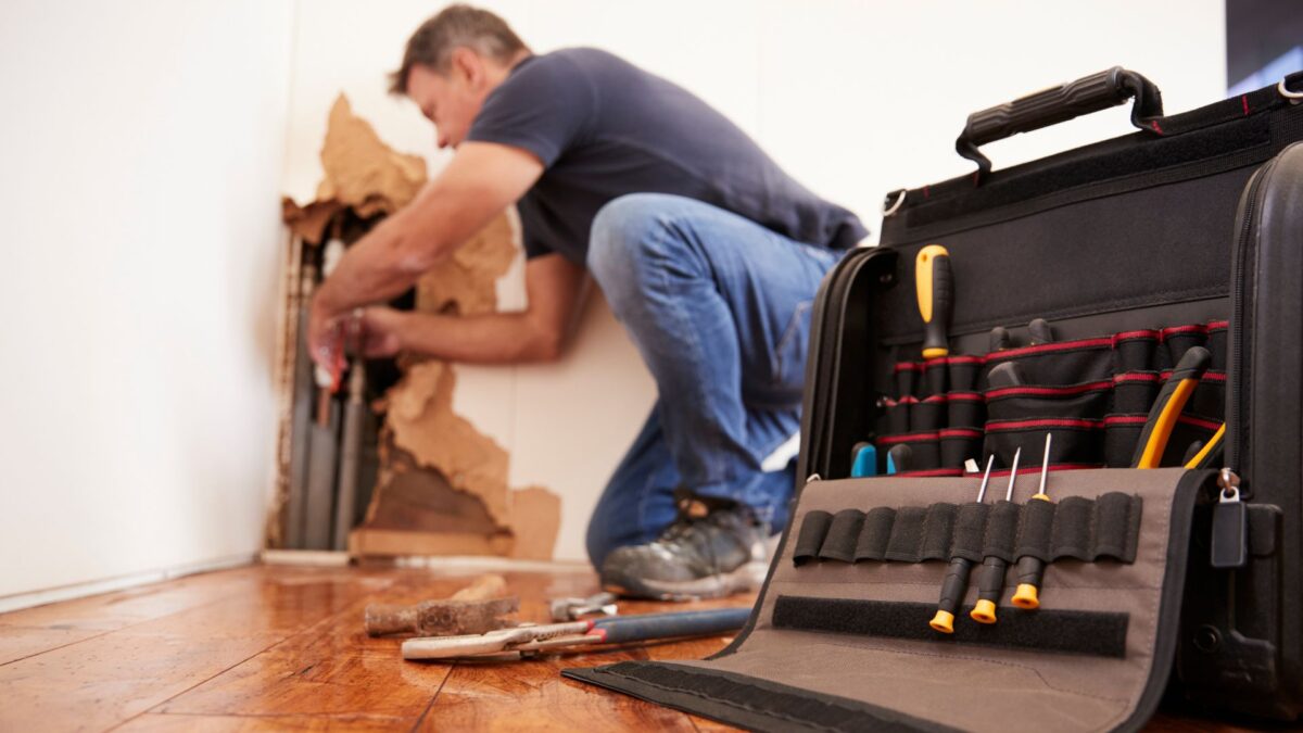 4 Residential Plumbing Issues That Require a Professional Plumber
